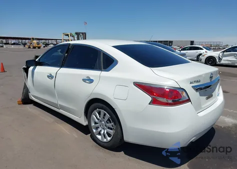 2014 Nissan Altima 2.5/2.5 S/2.5 Sl/2.5 Sv z USA, uszkodzony, nr VIN 1N4AL3AP6EC415750